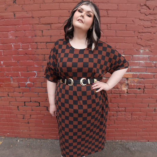 PLUS SIZE BLACK AND GOLD BELT