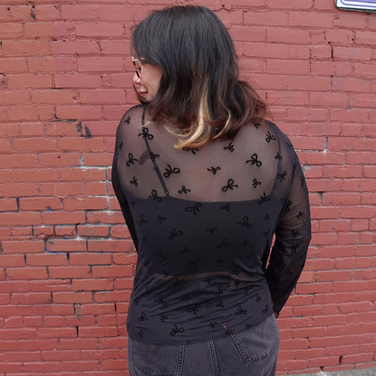 BLACK BOW PRINT MESH TOP
