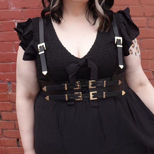 PLUS SIZE BLACK AND GOLD HARDWEAR DETAIL HARNESS
