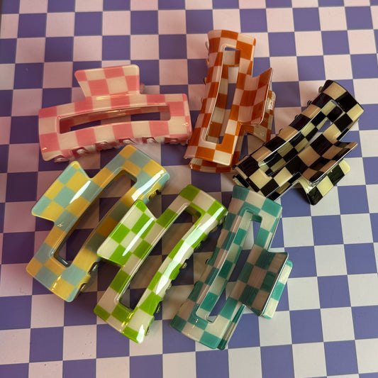 CHECKERED HAIR CLAW (6 COLORS!)