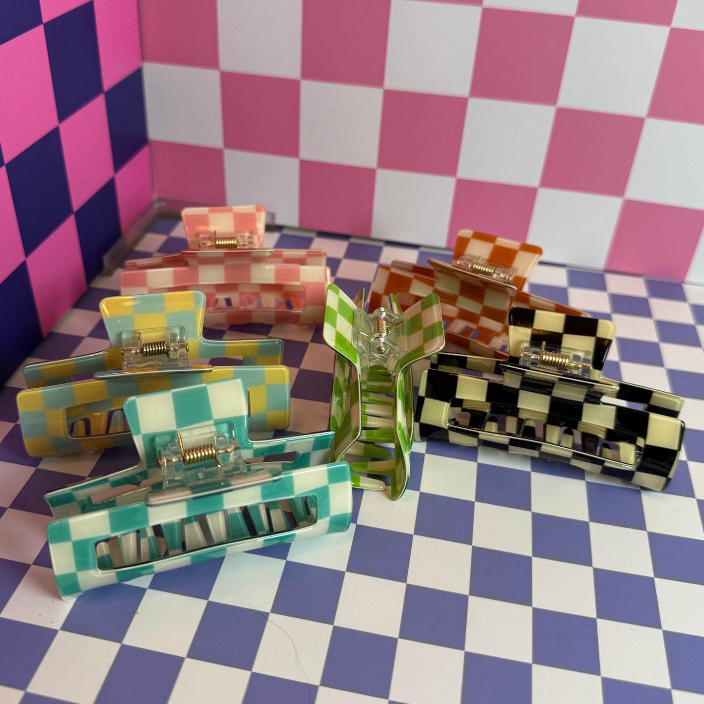 CHECKERED HAIR CLAW (6 COLORS!)