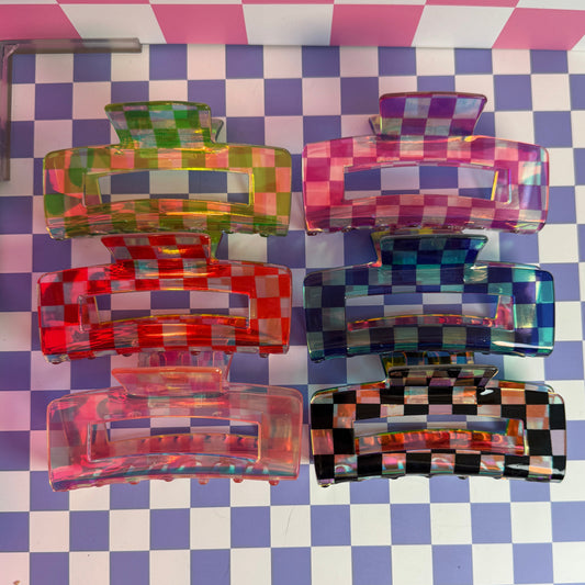 JUMBO IRIDESCENT CHECKERED HAIR CLAWS