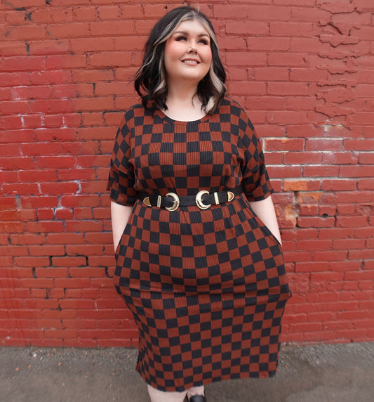 CHECKERED PRINT BROWN RIBBED MIDI DRESS