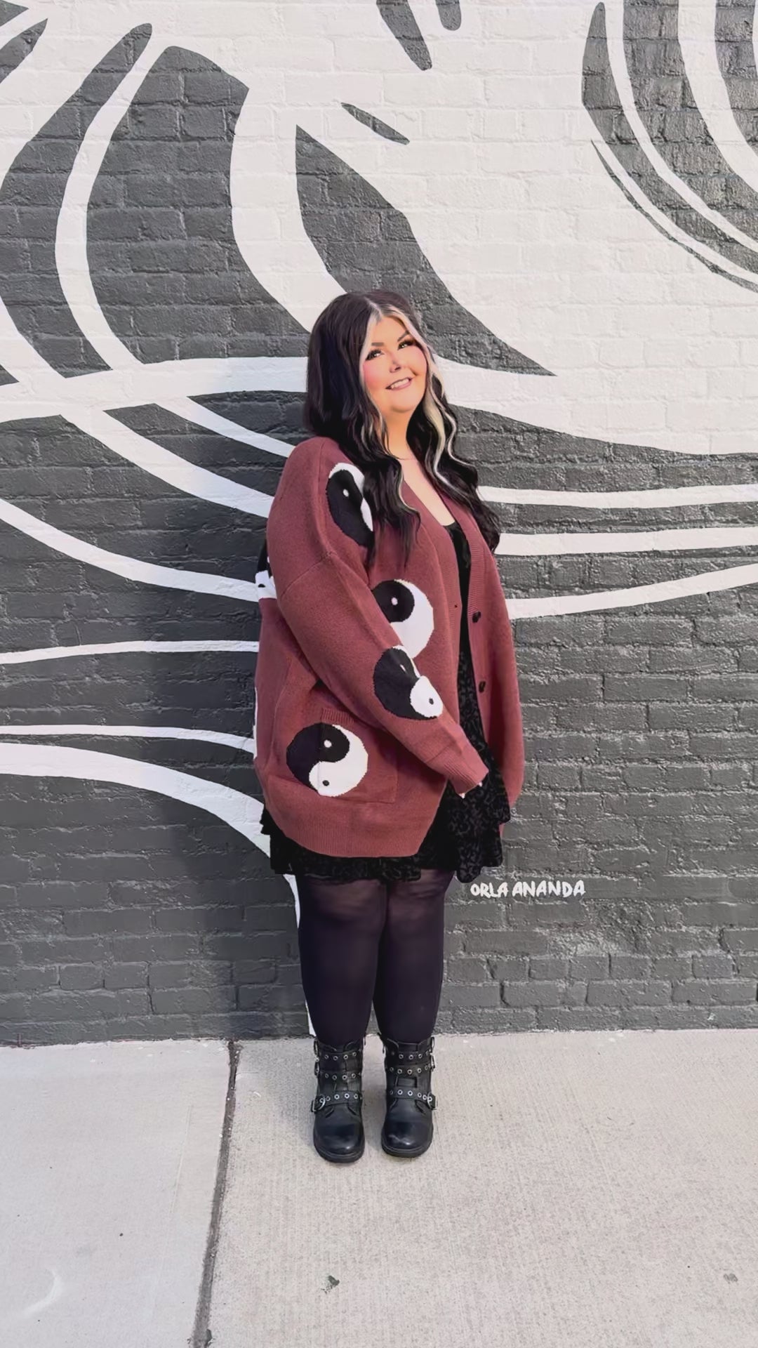 Yin Year YYJD 1-21 SG 美品 Brown Yin Yang VERY Oversized Cardigan (S/M-1X/2X) – Shortcake
